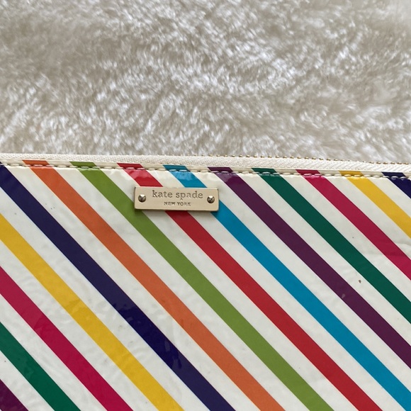 SALE❗️♠️Kate Spade New York Lacey Wallet: Multicolor stripe Zip Around Wallet♠️ - Picture 4 of 14